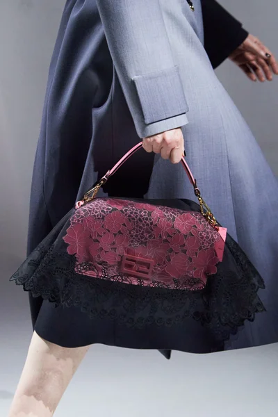 Look 92